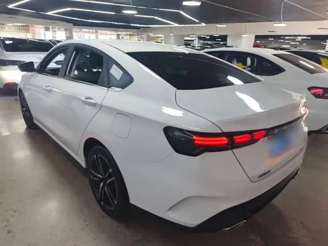 Geely Binrui — Фото автомобиля 4