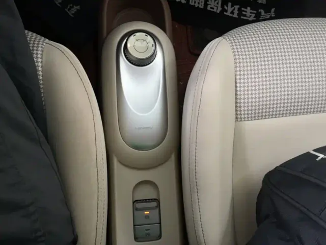 Wuling Hongguang Mini EV — Фото автомобиля 13