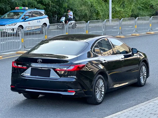 Toyota Camry — Фото автомобиля 6