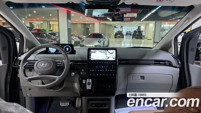 Hyundai Staria Staria 4WD Lounge 9 мест — Фото автомобиля 16