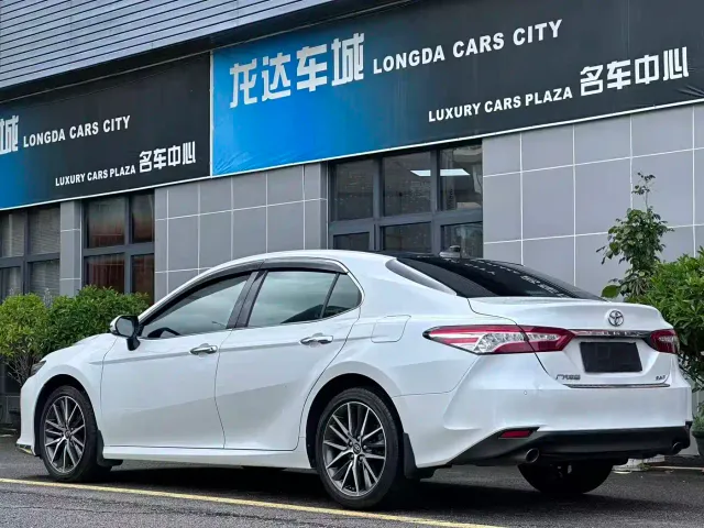Toyota Camry — Фото автомобиля 10