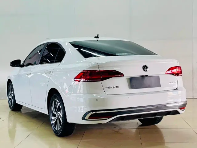 Volkswagen Bora — Фото автомобиля 8