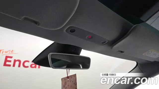 Tesla Model 3 — Фото автомобиля 27