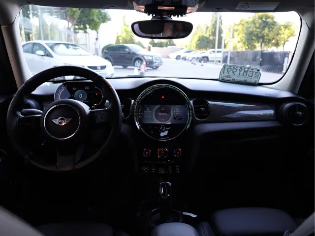 MINI Hatch — Фото автомобиля 10