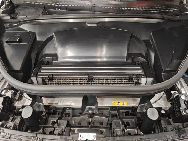 Mercedes-Benz EQE SUV — Фото автомобиля 19