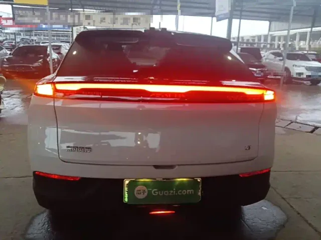 Dongfeng Fengshen L7 — Фото автомобиля 5
