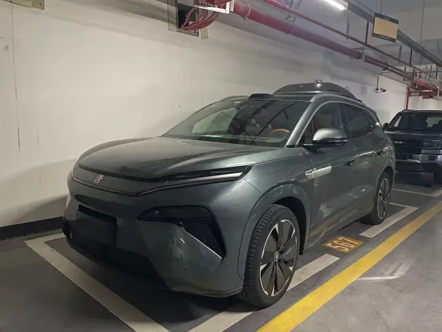 Фотография автомобиля — BYD Tang L