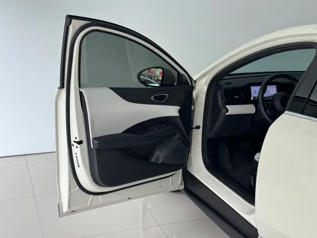 BYD Seal 06 — Фото автомобиля 13