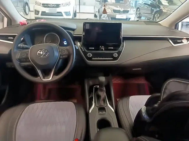 Toyota Corolla — Фото автомобиля 9