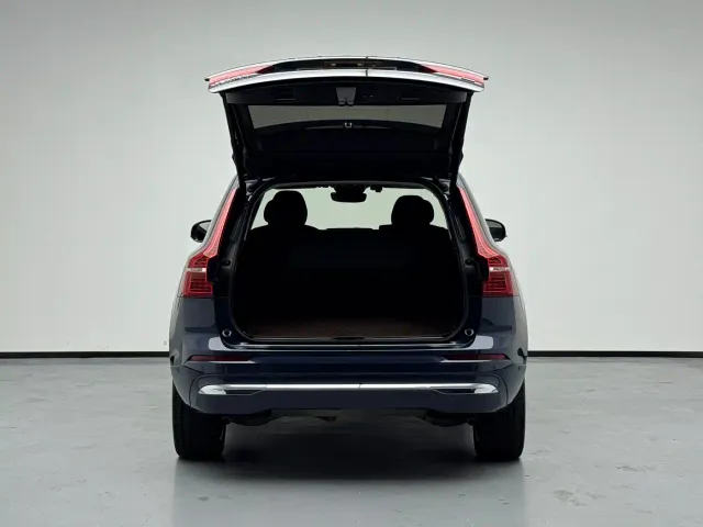 Volvo XC60 — Фото автомобиля 10