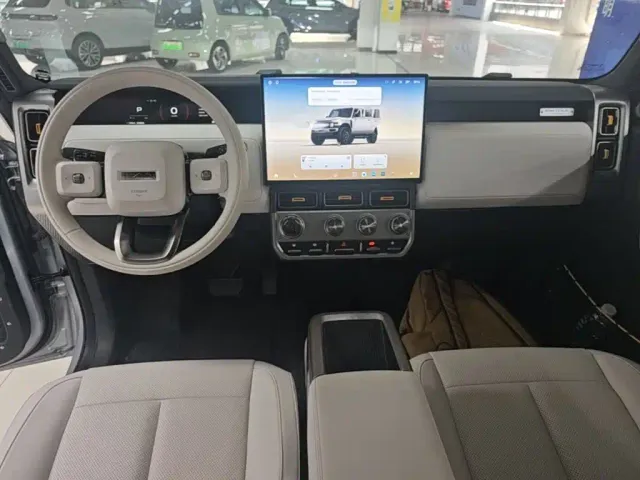 iCAR iCAR V23 2025 FWD Premium Model — Фото автомобиля 5