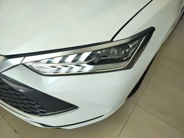 BYD Qin PLUS — Фото автомобиля 23