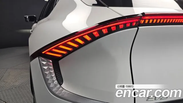 Kia EV6 — Фото автомобиля 23