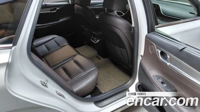 Hyundai Grandeur Exclusive — Фото автомобиля 11