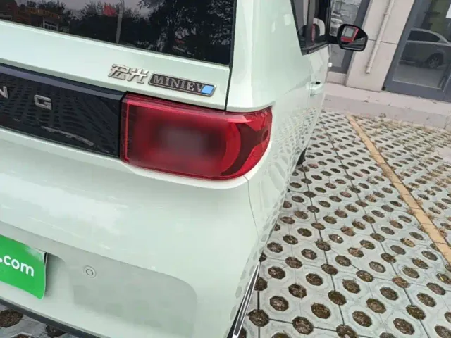Wuling Hongguang Mini EV — Фото автомобиля 7