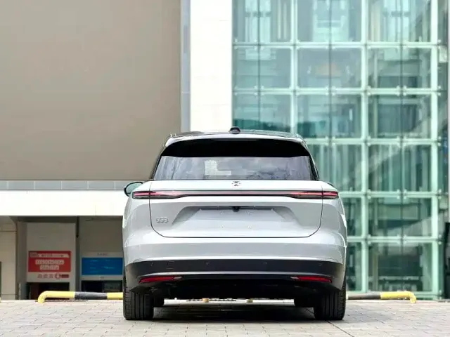 NIO NIO ES8 2023 100kWh — Фото автомобиля 15