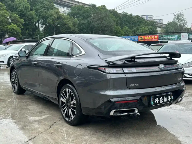 Changan Eado — Фото автомобиля 4