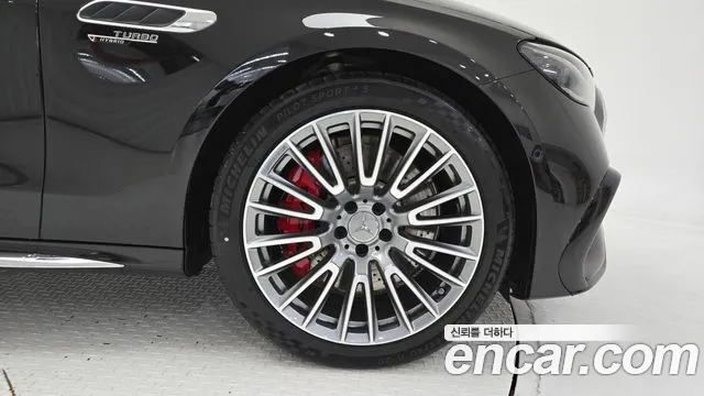 Mercedes-Benz E-Class — Фото автомобиля 5