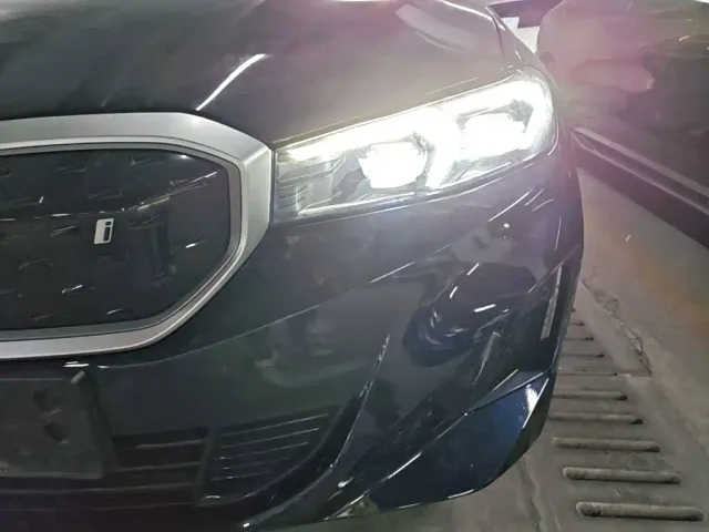 BMW i3 — Фото автомобиля 23