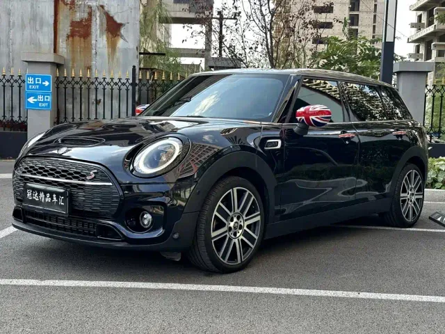 Фотография автомобиля — MINI Clubman