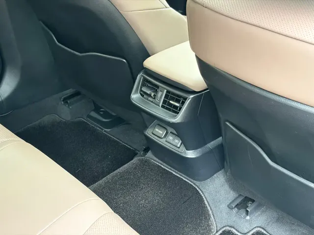 Lexus ES — Фото автомобиля 14