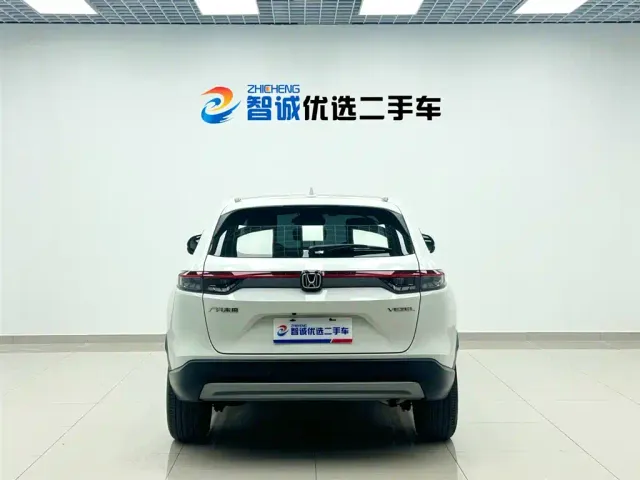 Honda Vezel — Фото автомобиля 3