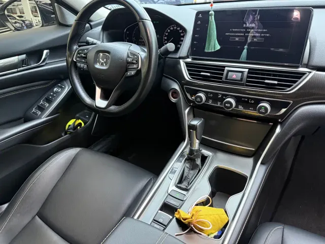 Honda Accord — Фото автомобиля 23