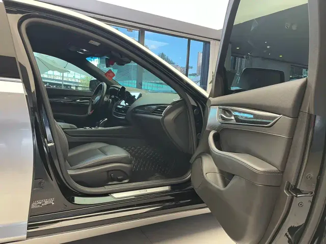 Cadillac CT5 — Фото автомобиля 14