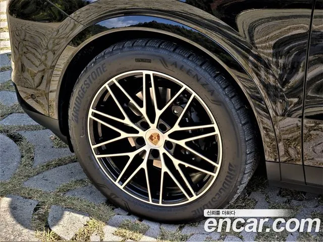 Porsche Cayenne PO536 — Фото автомобиля 5
