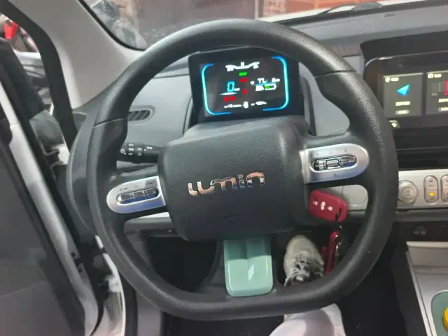 Changan Lumin — Фото автомобиля 15