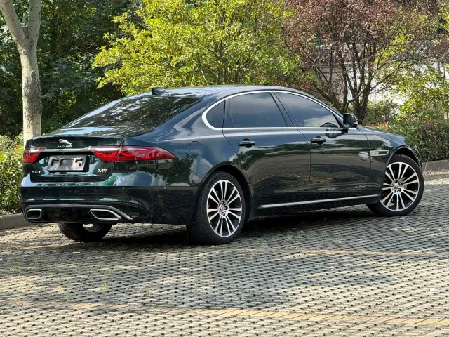 Jaguar XFL — Фото автомобиля 13
