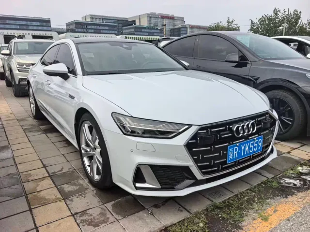 Audi A7L — Фото автомобиля 3