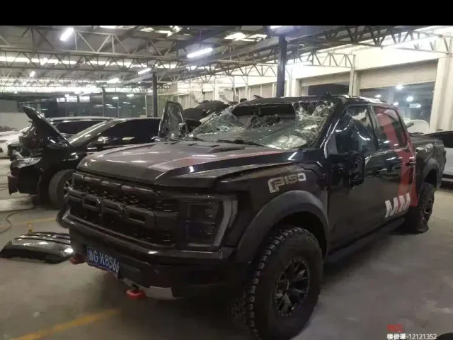 Ford F-150 Raptor — Фото автомобиля 10