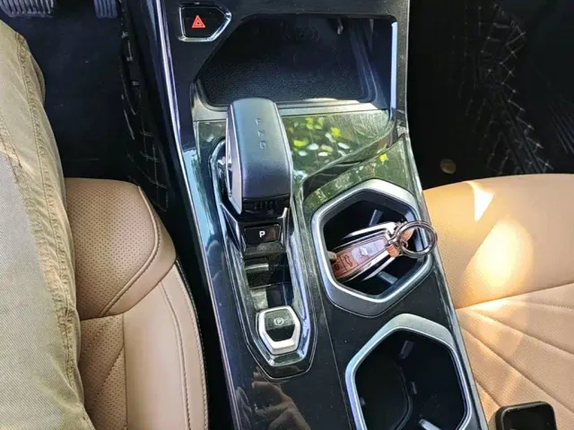 Geely Boyue L — Фото автомобиля 13