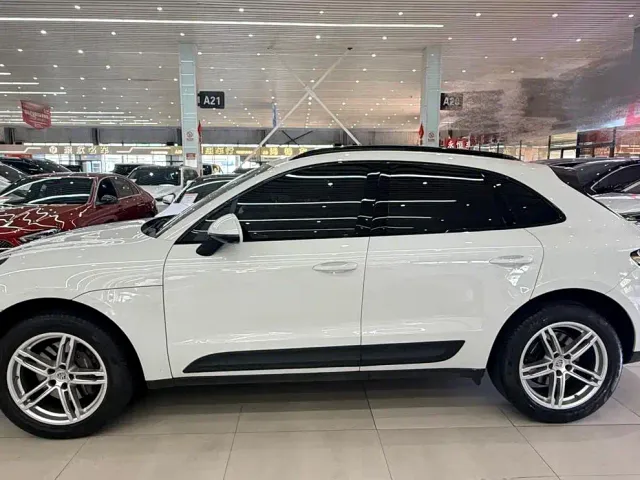 Porsche Macan — Фото автомобиля 5