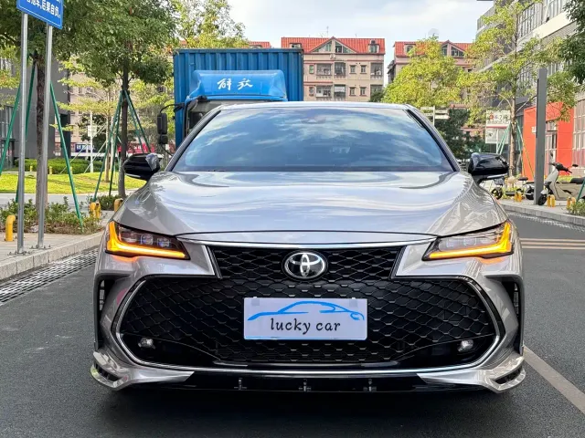 Toyota Avalon — Фото автомобиля 2