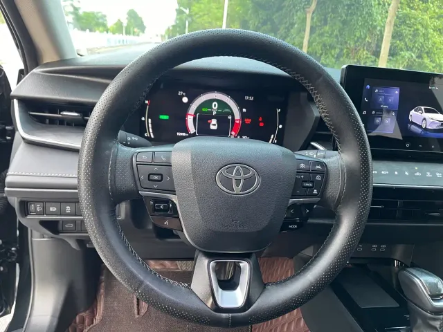 Toyota Camry — Фото автомобиля 25