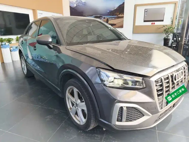 Audi Q2L — Фото автомобиля 3