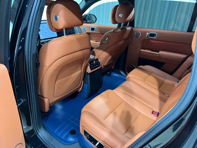 Li Auto L7 — Фото автомобиля 8
