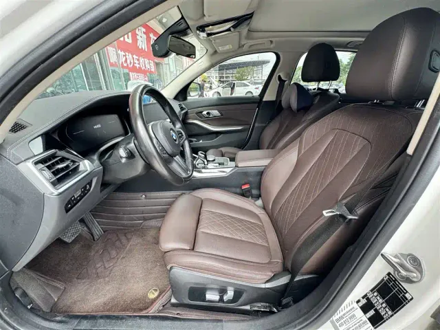 BMW 3 Series — Фото автомобиля 4