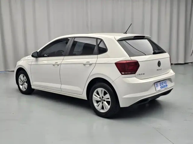 Volkswagen Polo — Фото автомобиля 5