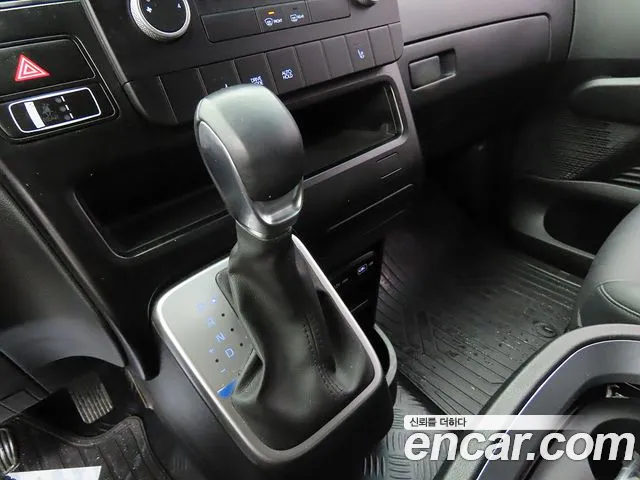Hyundai Staria Staria — Фото автомобиля 6