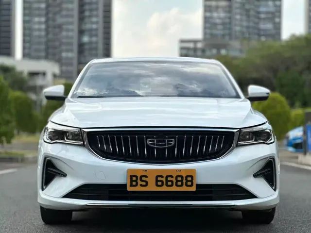 Geely Emgrand — Фото автомобиля 2