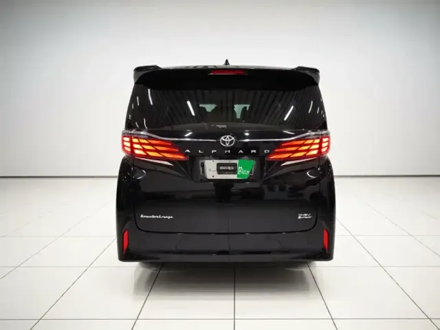 Toyota Alphard — Фото автомобиля 5
