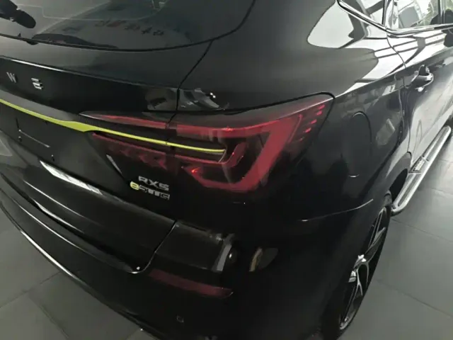Roewe RX5 — Фото автомобиля 7