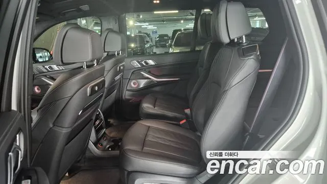 BMW X7 — Фото автомобиля 4