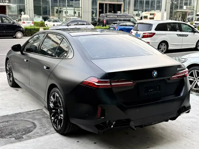 BMW 5 Series — Фото автомобиля 6