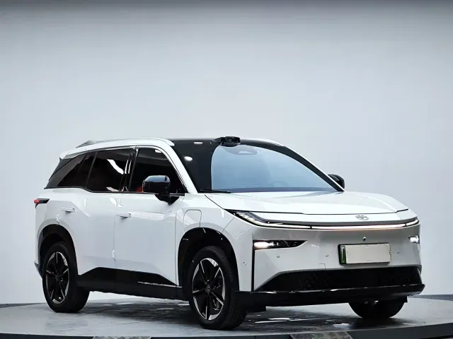 Toyota BoZhi 3X — Фото автомобиля 4