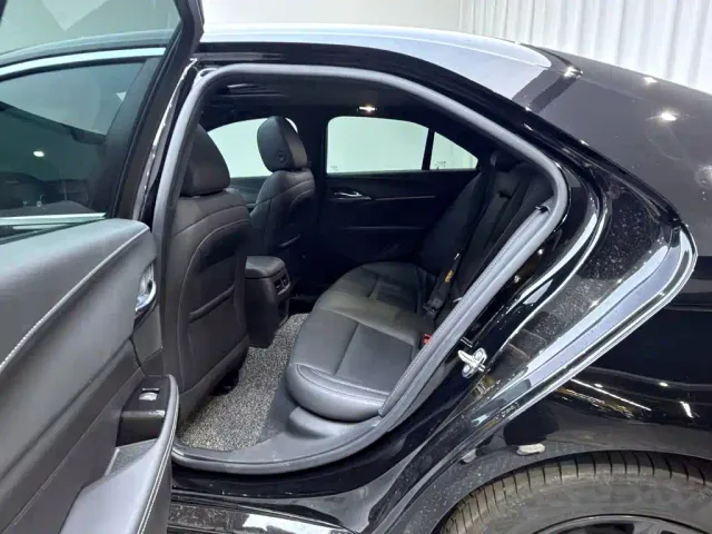 Cadillac CT4 — Фото автомобиля 12