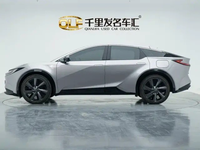 Toyota bZ5 — Фото автомобиля 7